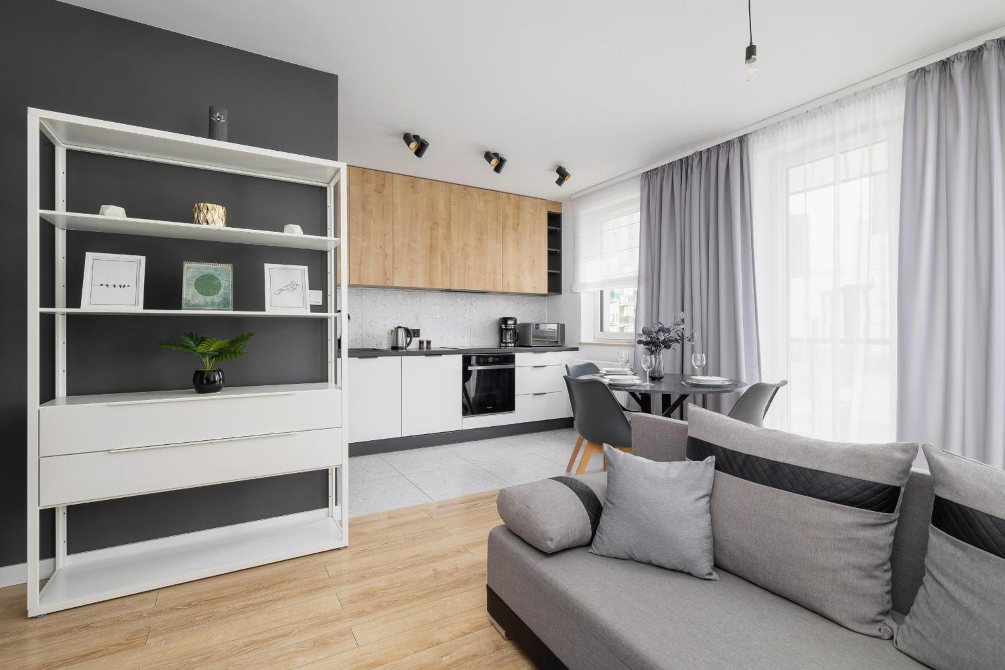 Elegant Apartment In Cracow With Balcony, Parking And Desk By Noclegi Renters Краков Экстерьер фото